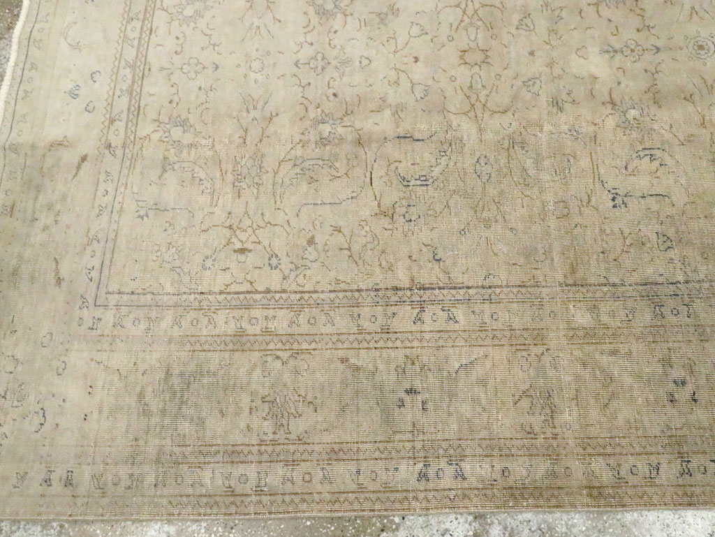 Vintage Turkish Sivas Distressed Carpet, No.24414 - Gss