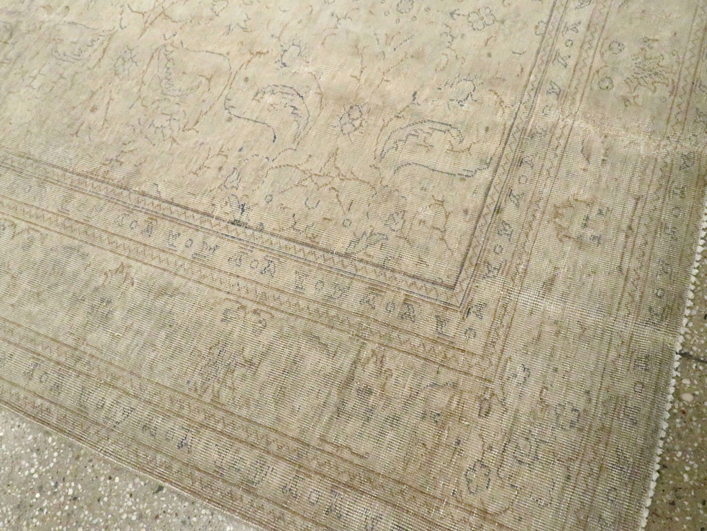 Vintage Turkish Sivas Distressed Carpet, No.24414 - Gss