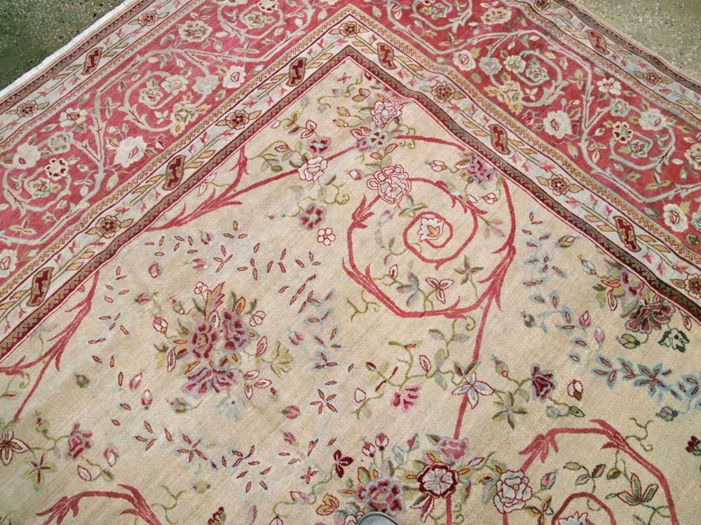 Antique Persian Sarouk Carpet, No.24433 - Gss