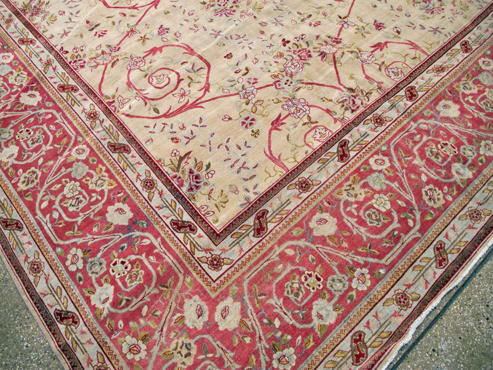 Antique Persian Sarouk Carpet, No.24433 - Gss