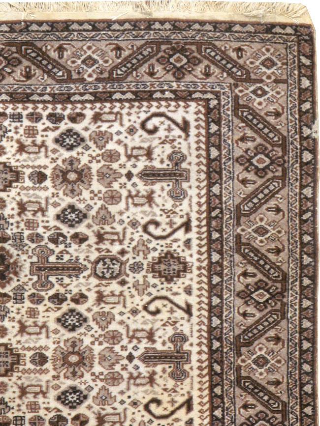 Vintage Persian Tabriz Rug, No.24463 - Gss