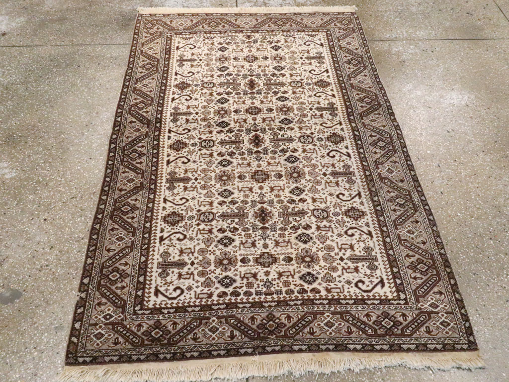 Vintage Persian Tabriz Rug, No.24463 - Gss
