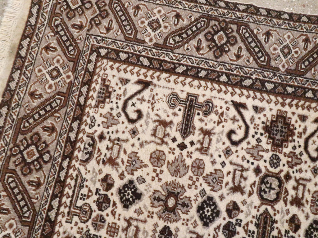 Vintage Persian Tabriz Rug, No.24463 - Gss