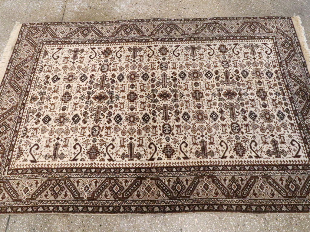 Vintage Persian Tabriz Rug, No.24463 - Gss