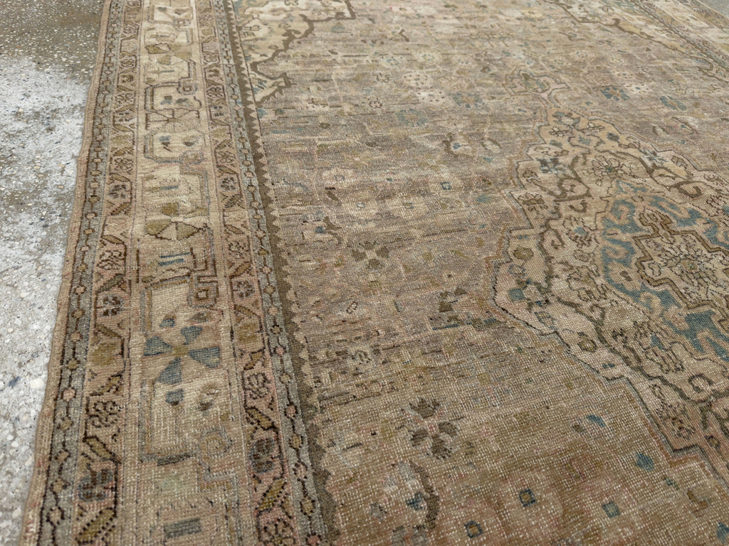 Antique Persian Sarouk Fereghan Accent Rug, No.24479 - Gss