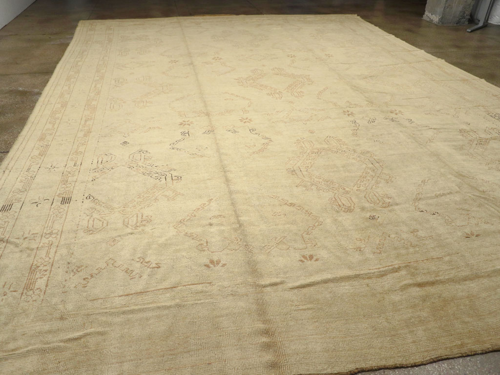 Antique Turkish Oushak Carpet, No.24530 - Gss