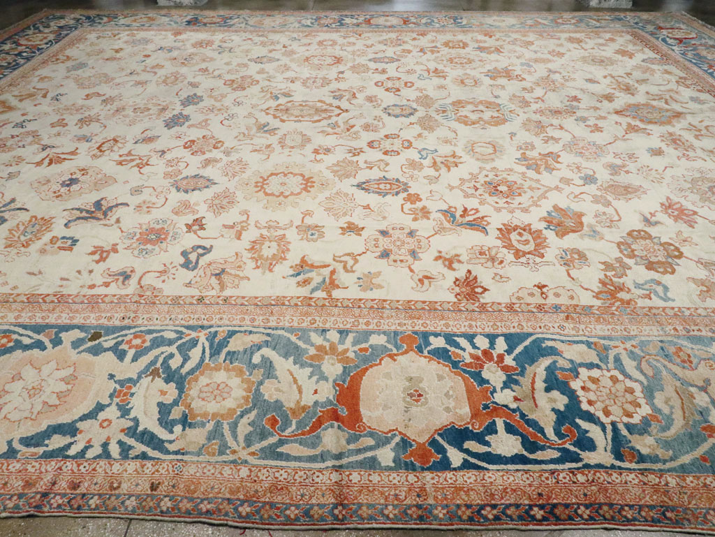 Antique Persian Sultanabad Carpet, No.24573 - Gss