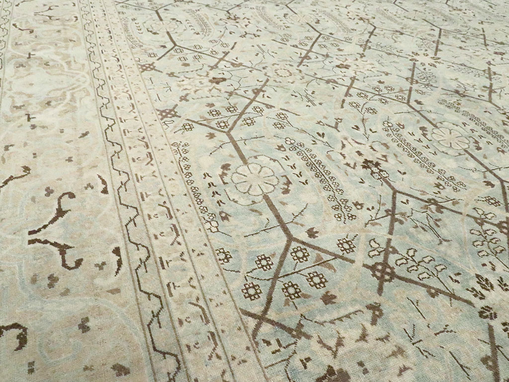 Antique Persian Tabriz Carpet, No.24579 - Gss
