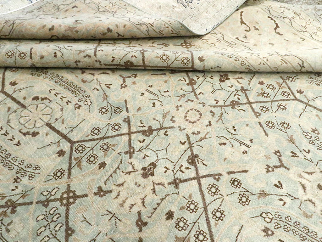 Antique Persian Tabriz Carpet, No.24579 - Gss