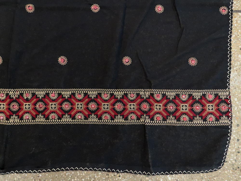 Vintage Persian Embroidered Textile, No.24590 - Gss