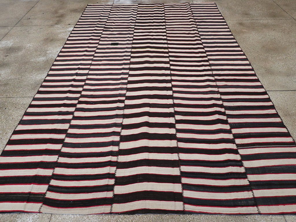 Vintage Persian Flatweave Kilim Room Size Carpet, No.24627 - Gss