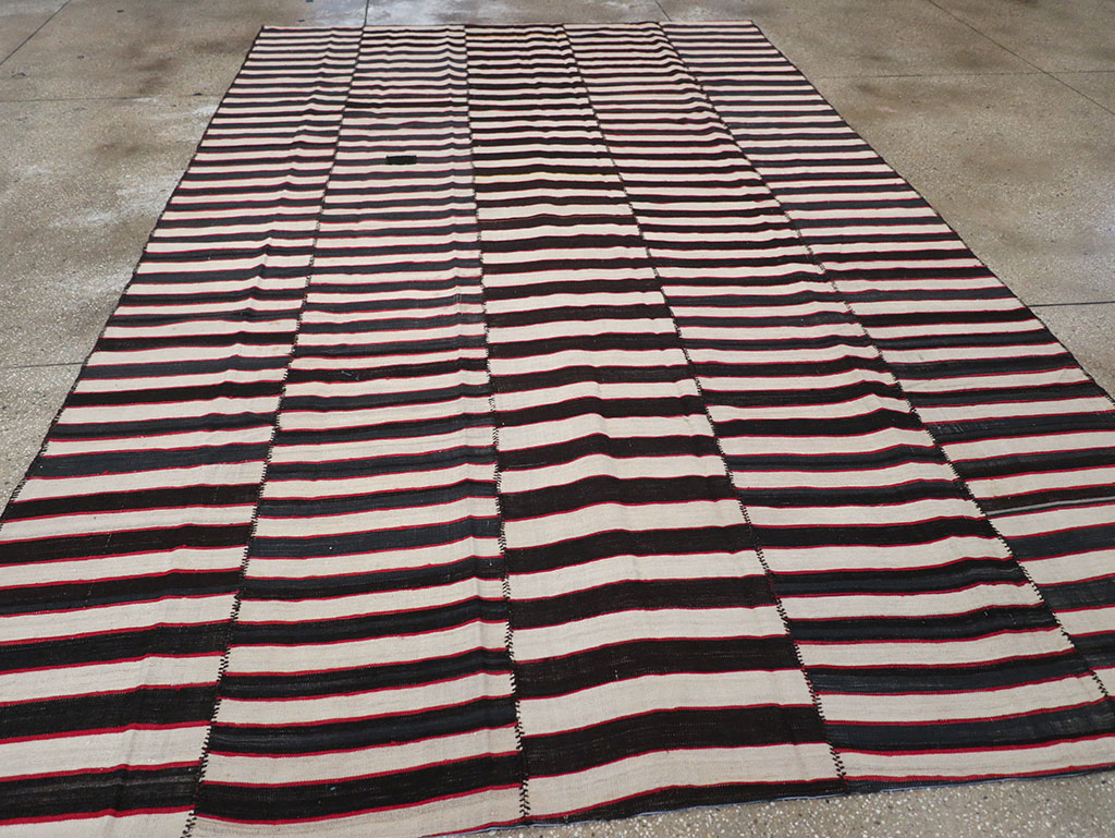 Vintage Persian Flatweave Kilim Room Size Carpet, No.24627 - Gss