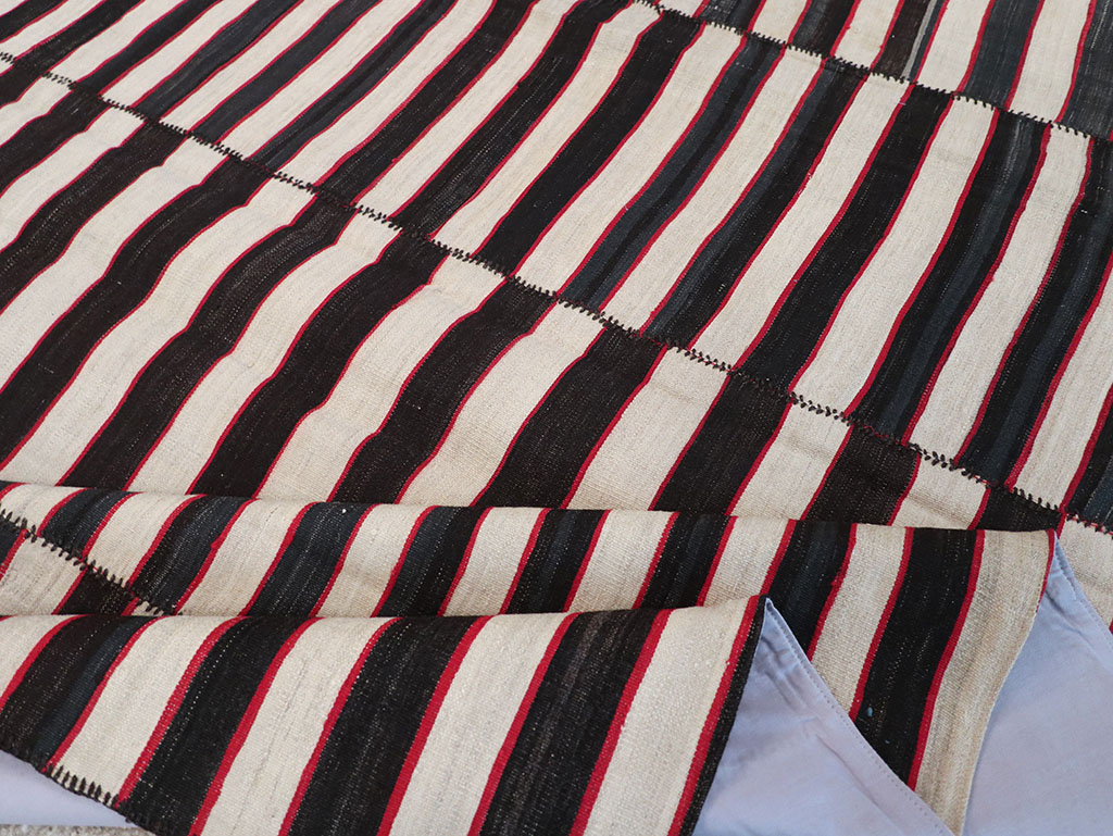 Vintage Persian Flatweave Kilim Room Size Carpet, No.24627 - Gss