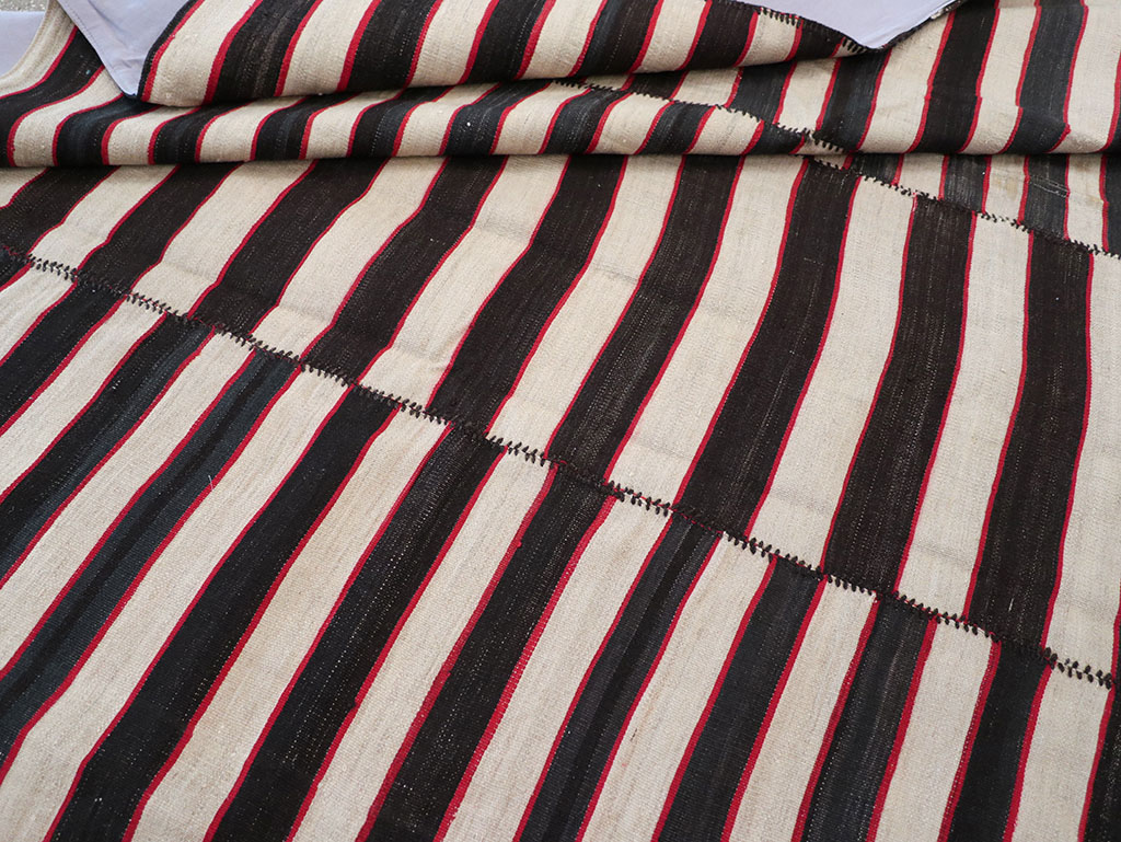 Vintage Persian Flatweave Kilim Room Size Carpet, No.24627 - Gss