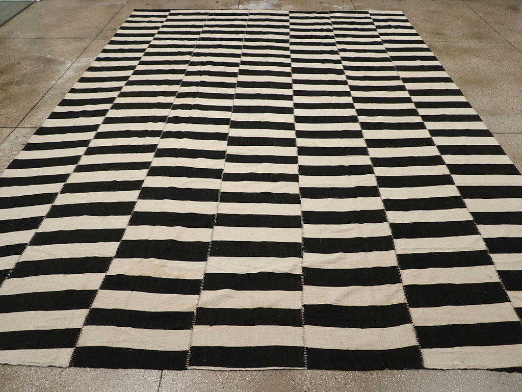 Modern Persian Flatweave Kilim Room Size Carpet, No.24628 - Gss