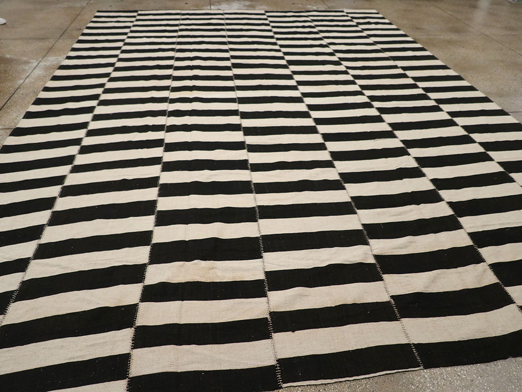 Modern Persian Flatweave Kilim Room Size Carpet, No.24628 - Gss