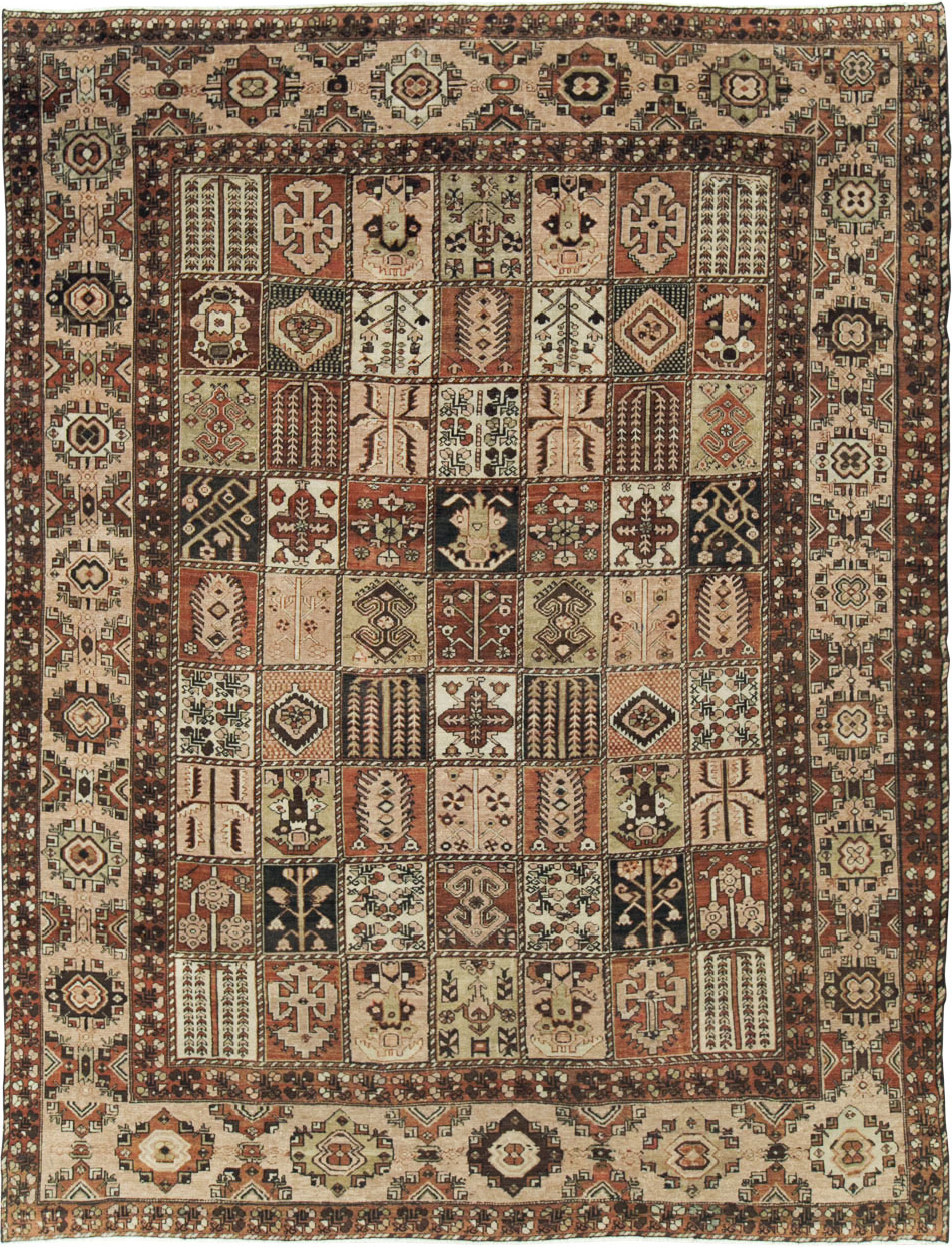 Vintage Persian Bakhtiari Room Size Rug, No.24672 - Gss