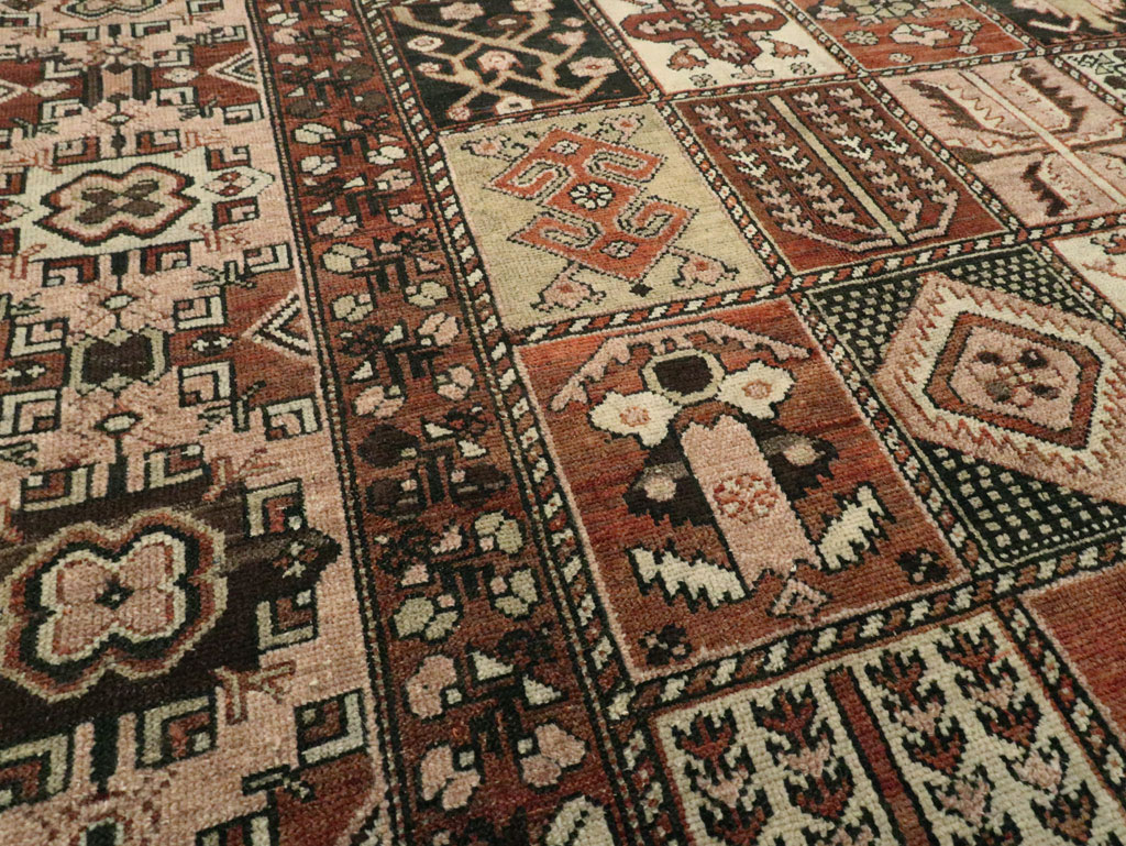 Vintage Persian Bakhtiari Room Size Rug, No.24672 - Gss