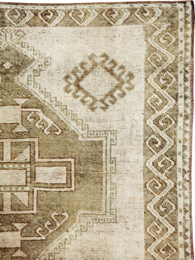 Vintage Turkish Anatolian Gallery Carpet, No.24737 - Gss