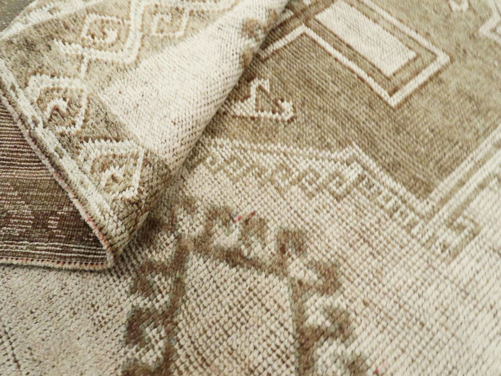 Vintage Turkish Anatolian Gallery Carpet, No.24737 - Gss