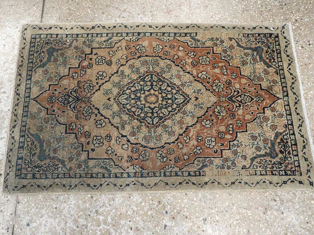 Antique Persian Tabriz Hagi Jalili Throw Rug, No.24874 - Gss