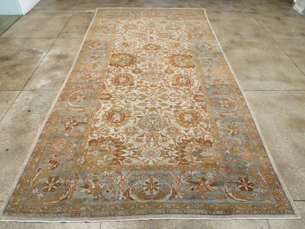 Antique Persian Sultanabad Carpet, No.24879 - Gss