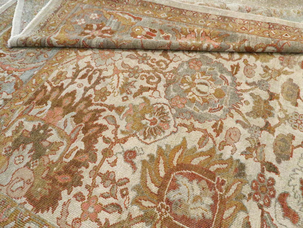 Antique Persian Sultanabad Carpet, No.24879 - Gss