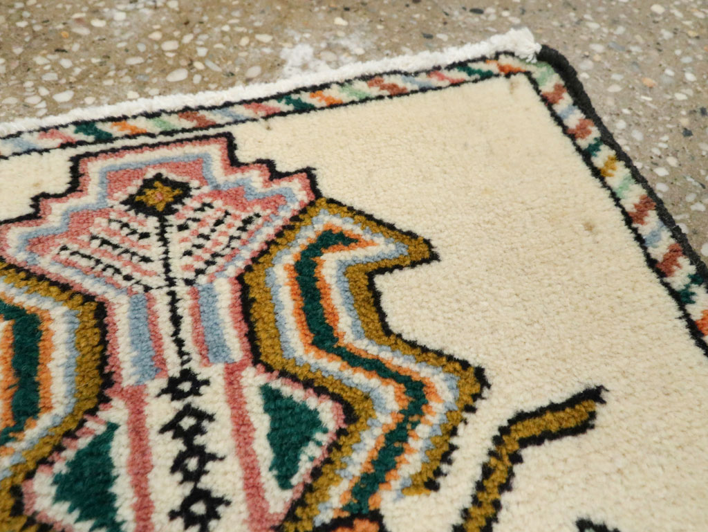 Vintage Persian Baluch Pictorial Rug, No.24898 - Gss