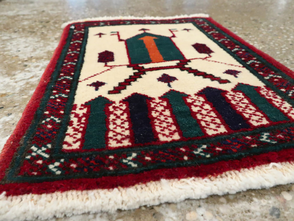 Vintage Persian Baluch Pictorial Rug, No.24932 - Gss
