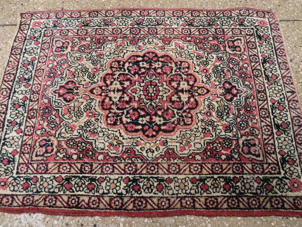 Antique Persian Lavar Kerman Rug, No.25003 - Gss