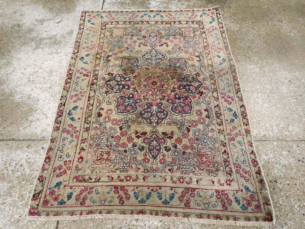 Antique Persian Lavar Kerman Rug, No.25007 - Gss