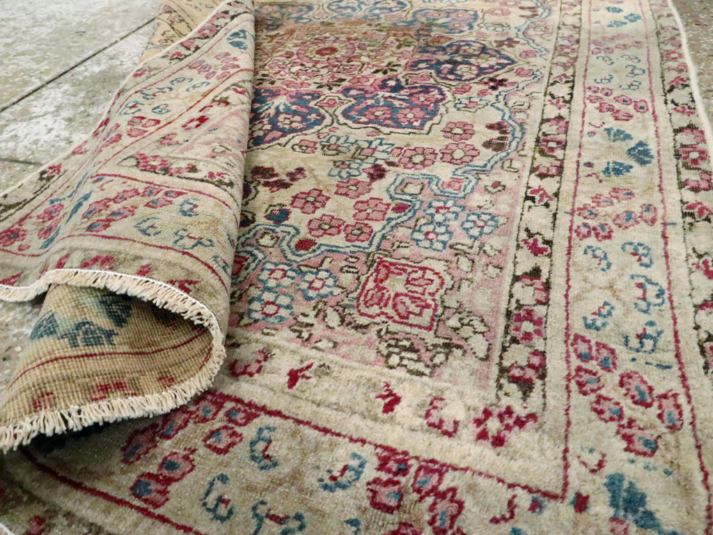 Antique Persian Lavar Kerman Rug, No.25007 - Gss