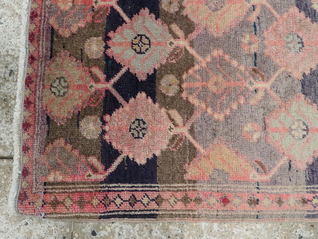 Vintage Persian Tabriz Rug, No.25166 - Gss