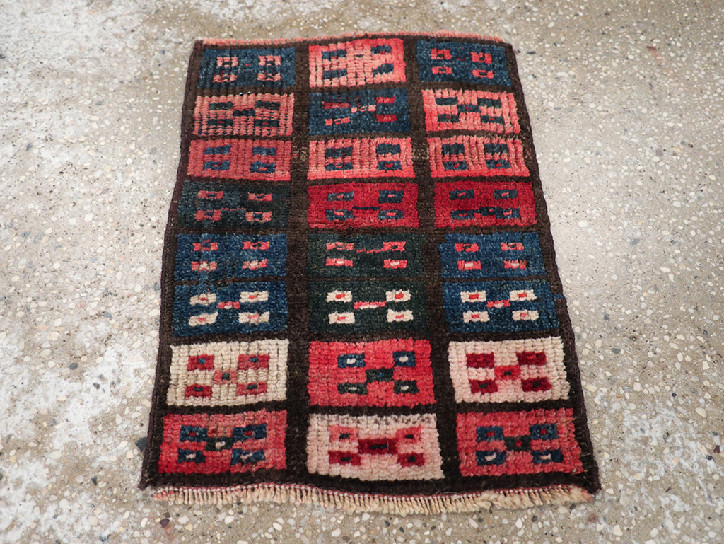 Vintage Persian Gabbeh Throw Rug, No.25174 - Gss