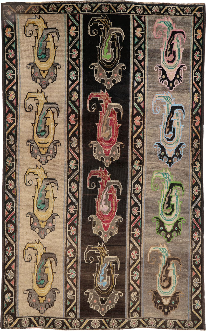 Vintage Persian Shiraz Rug, No.25208 - Gss