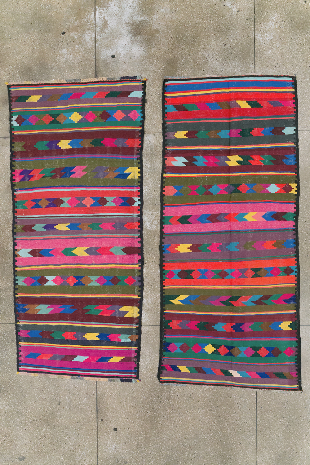 Vintage Persian Flatweave Kilim Rug (Pair: 1 of 2), No.25217 - Gss