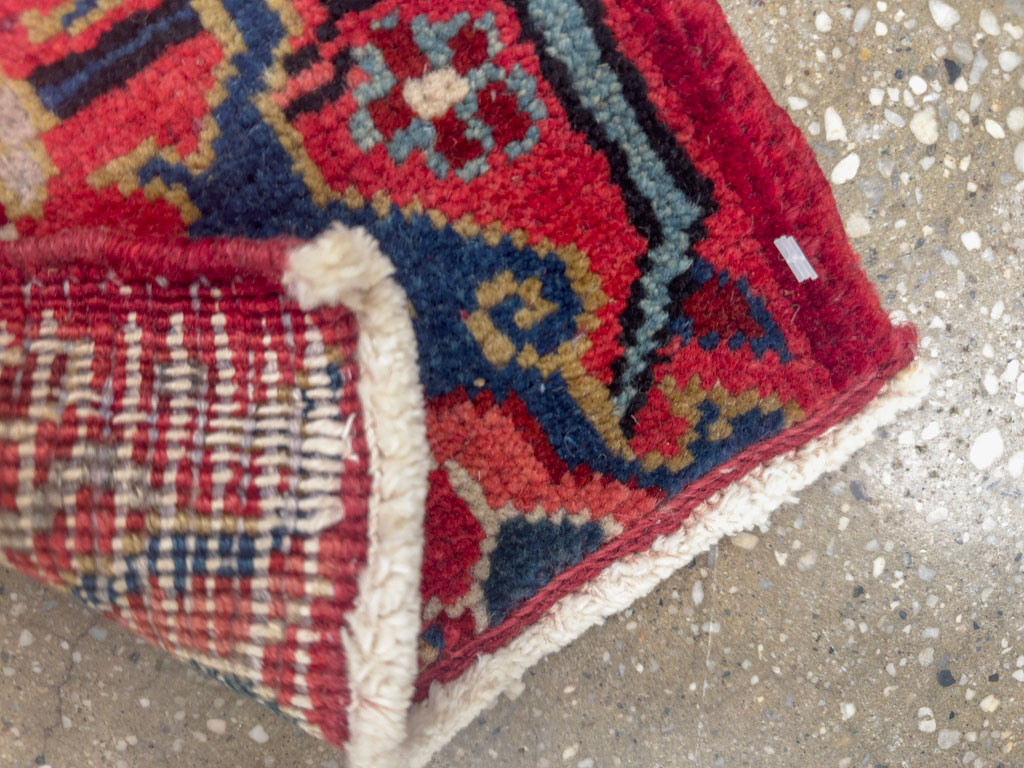 Vintage Persian Heriz Square Throw Rug, No.25250 - Gss