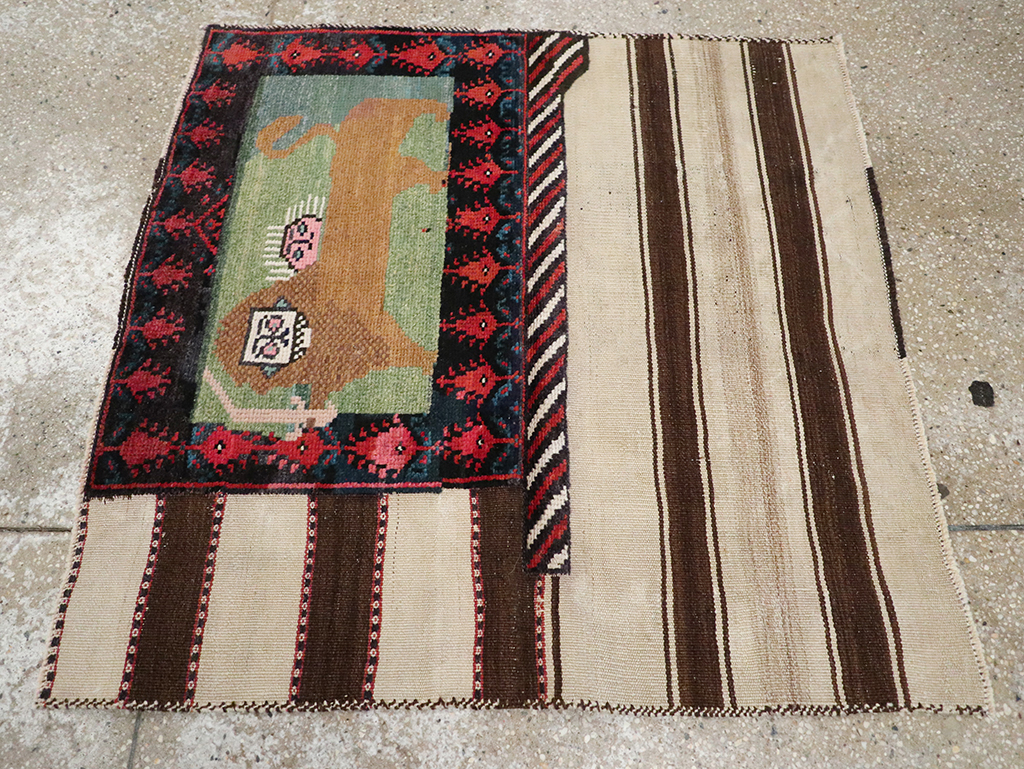 Vintage Persian Bakhtiari Pictorial Rug, No.25259 - Gss