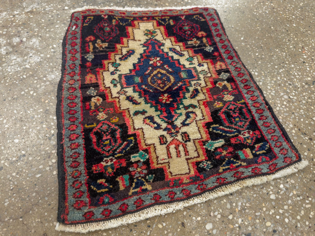 Vintage Persian Senneh Square Throw Rug, No.25276 - Gss