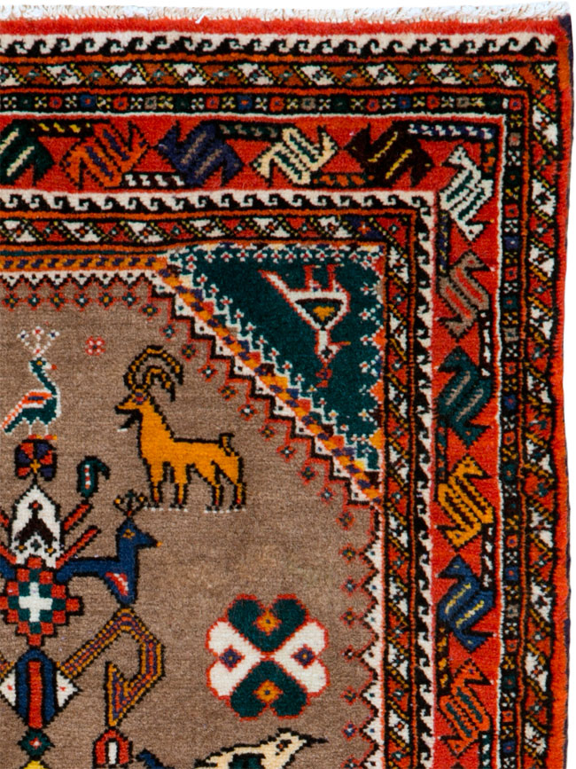 Vintage Persian Shiraz Pictorial Rug, No.25297 - Gss