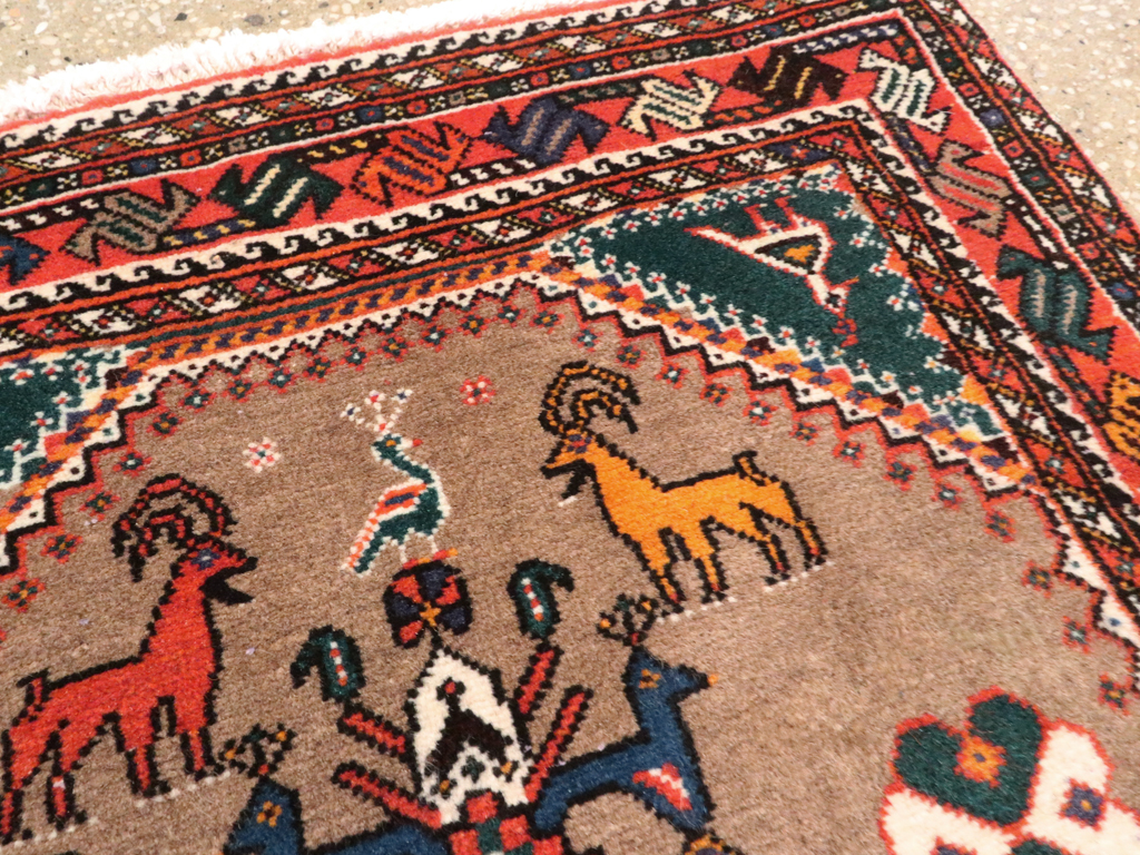 Vintage Persian Shiraz Pictorial Rug, No.25297 - Gss