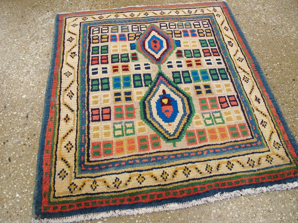Vintage Persian Gabbeh Rug, No.25322 - Gss