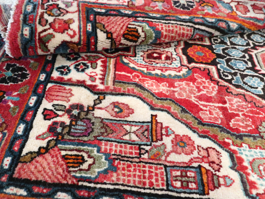 Vintage Persian Sarouk Throw Rug, No.25324 - Gss