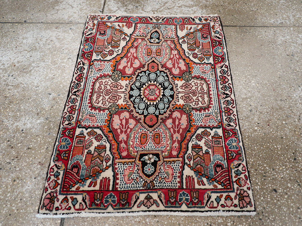 Vintage Persian Sarouk Rug, No.25325 - Gss