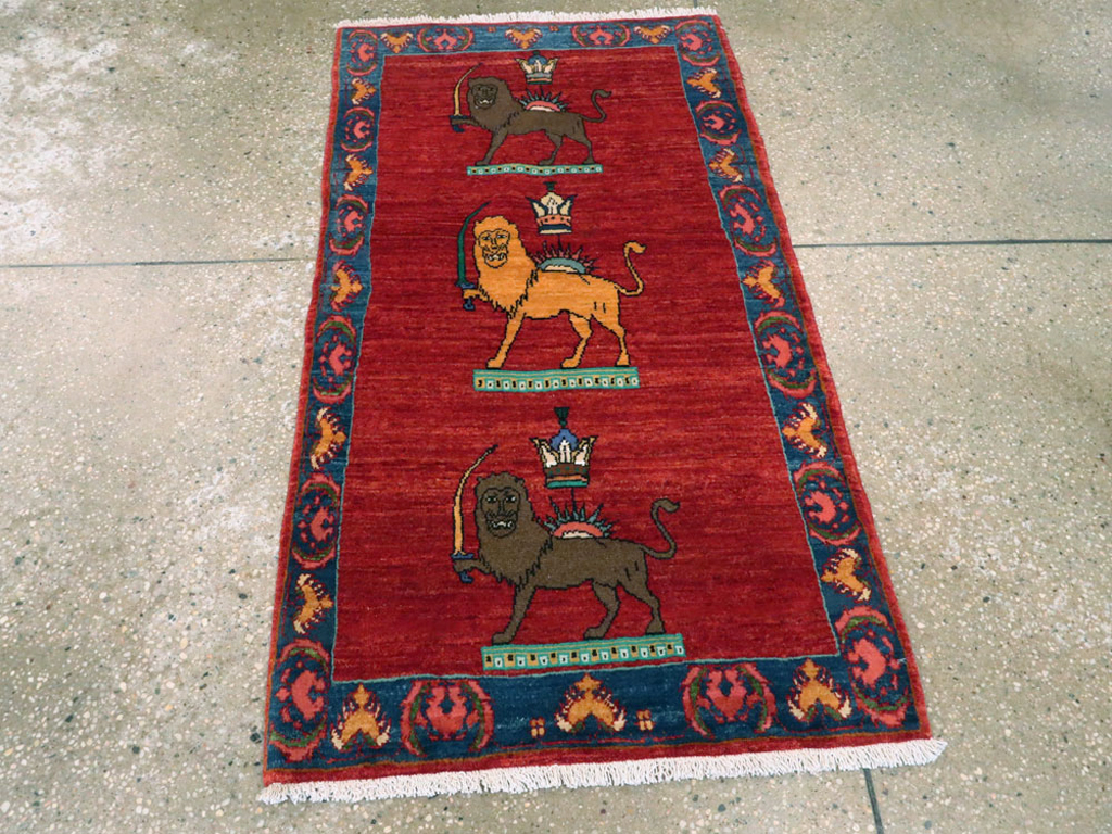 Vintage Persian Qashqai Pictorial Rug, No.25326 - Gss