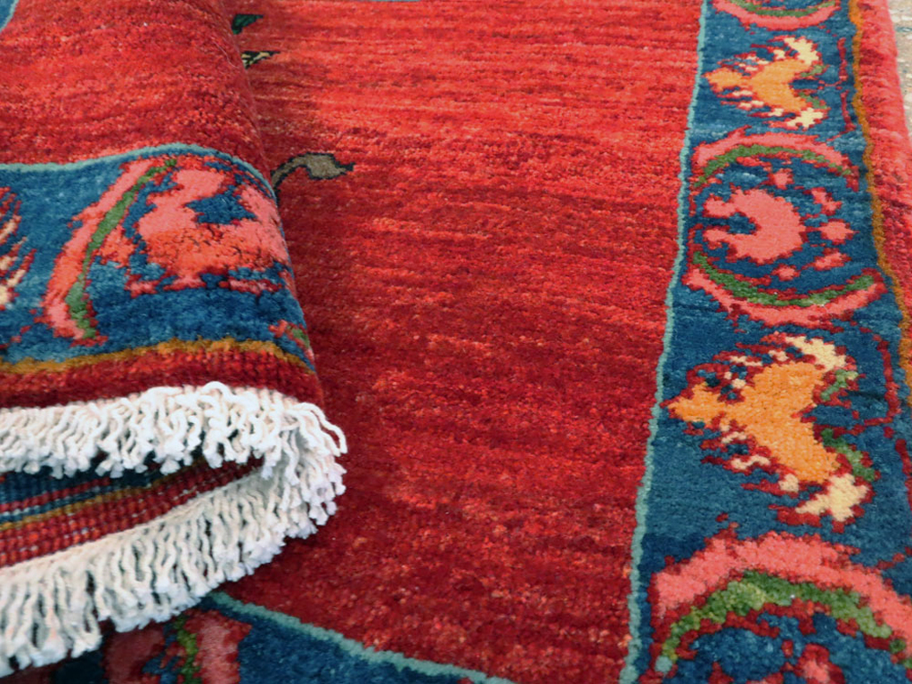 Vintage Persian Qashqai Pictorial Rug, No.25326 - Gss