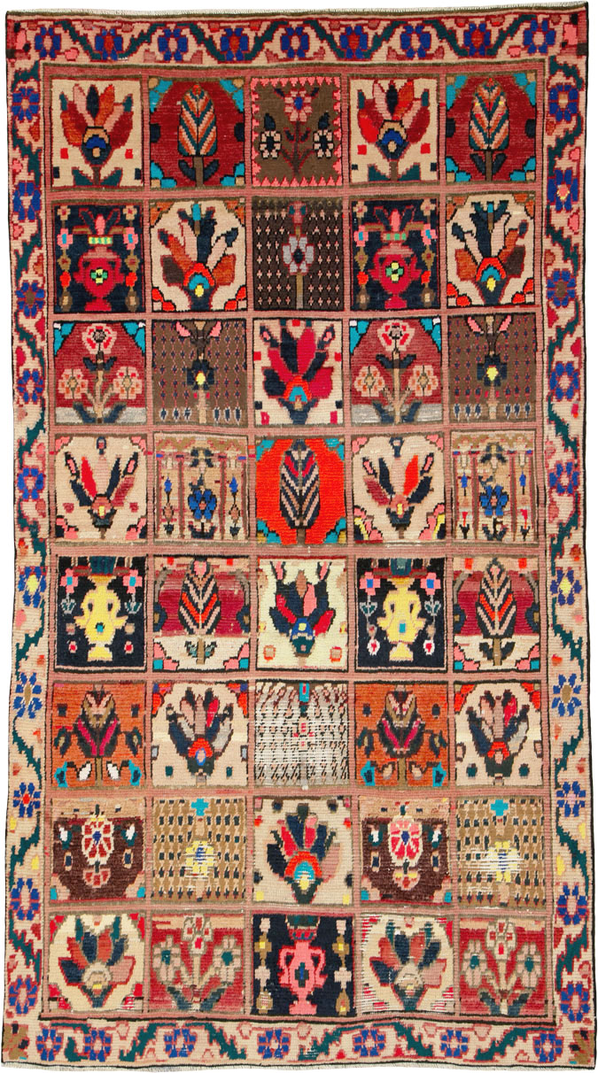 Vintage Persian Bakhtiari Rug, No.25383 - Gss