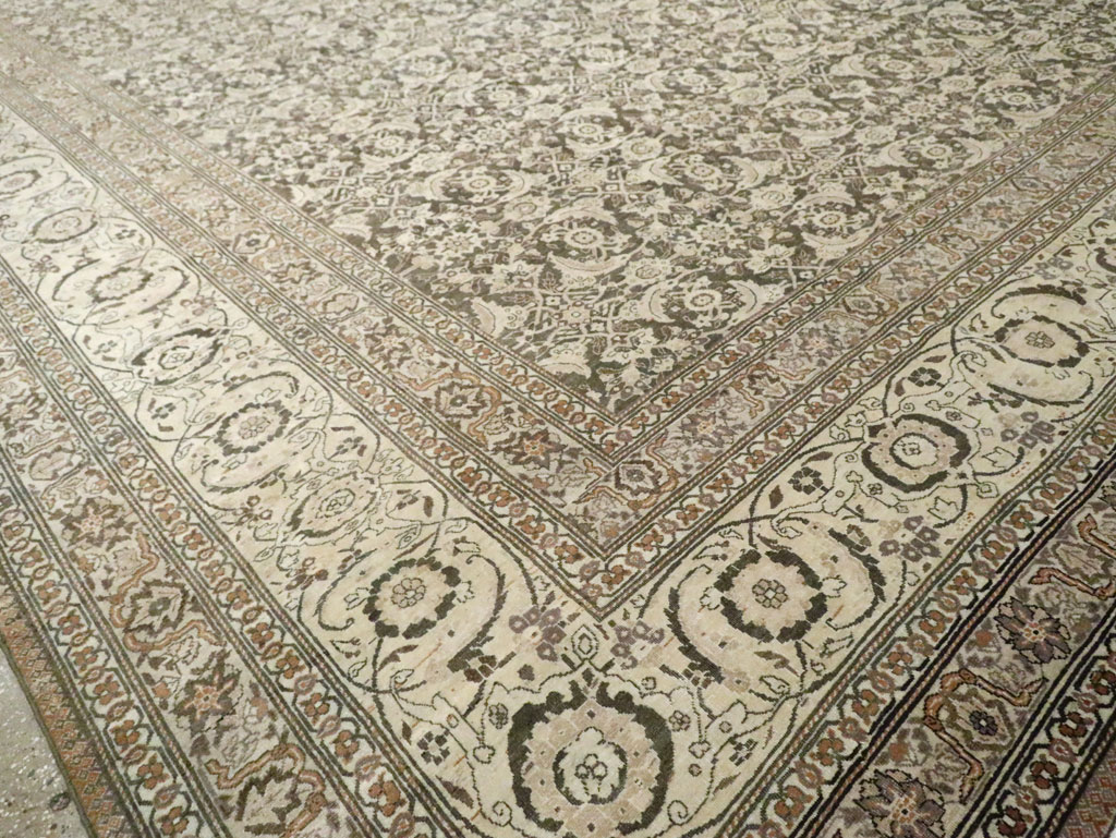 Antique Persian Tabriz Carpet, No.25490 - Gss