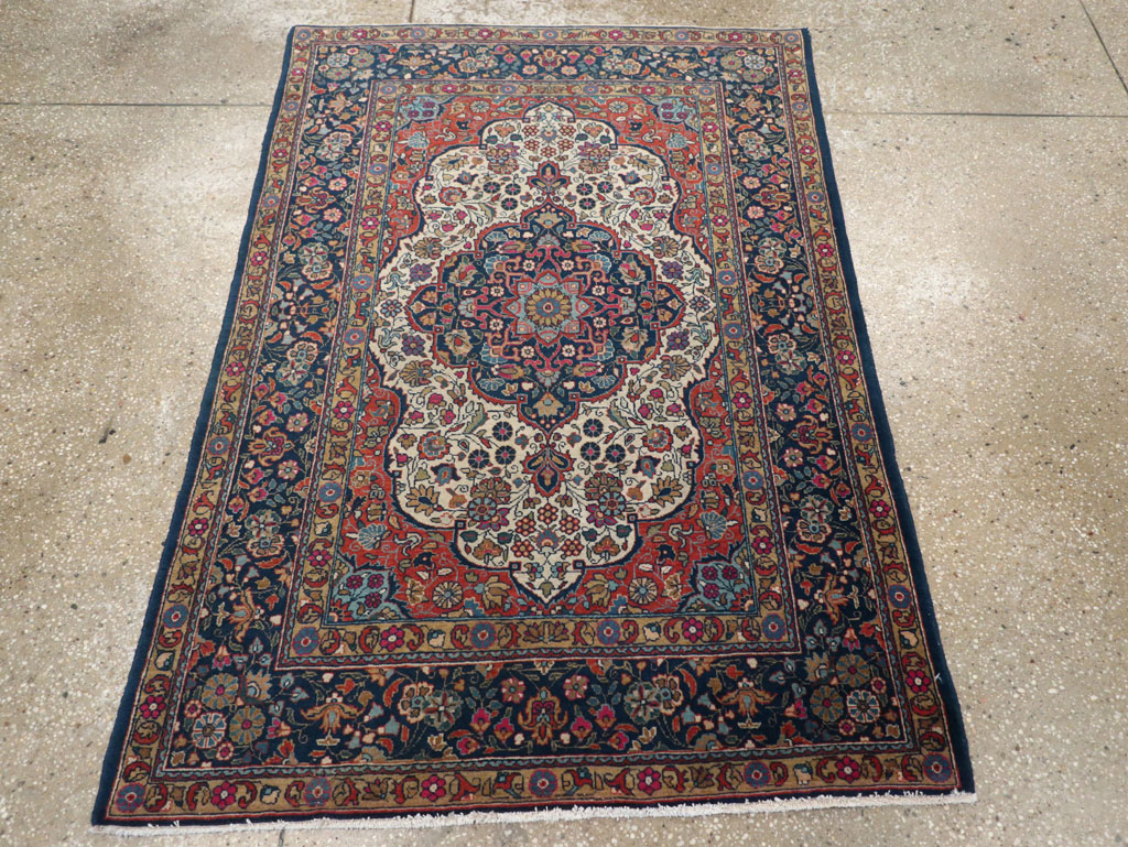 Antique Persian Kashan Rug, No.25501 - Gss