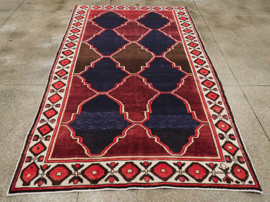 Vintage Persian Bakhtiari Carpet, No.25532 - Gss